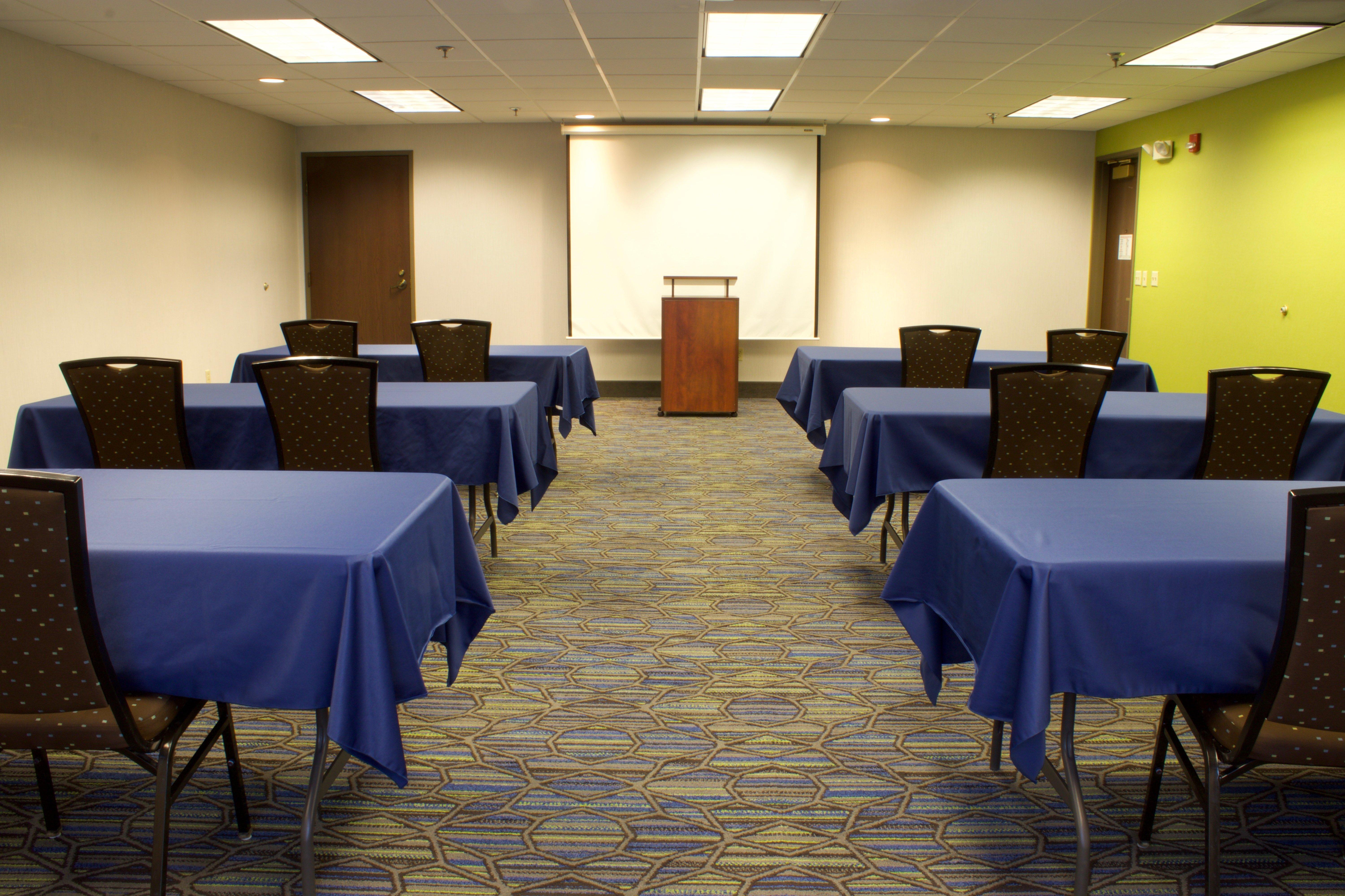 Holiday Inn Express Hotel & Suites-St. Paul By Ihg Vadnais Heights Ngoại thất bức ảnh