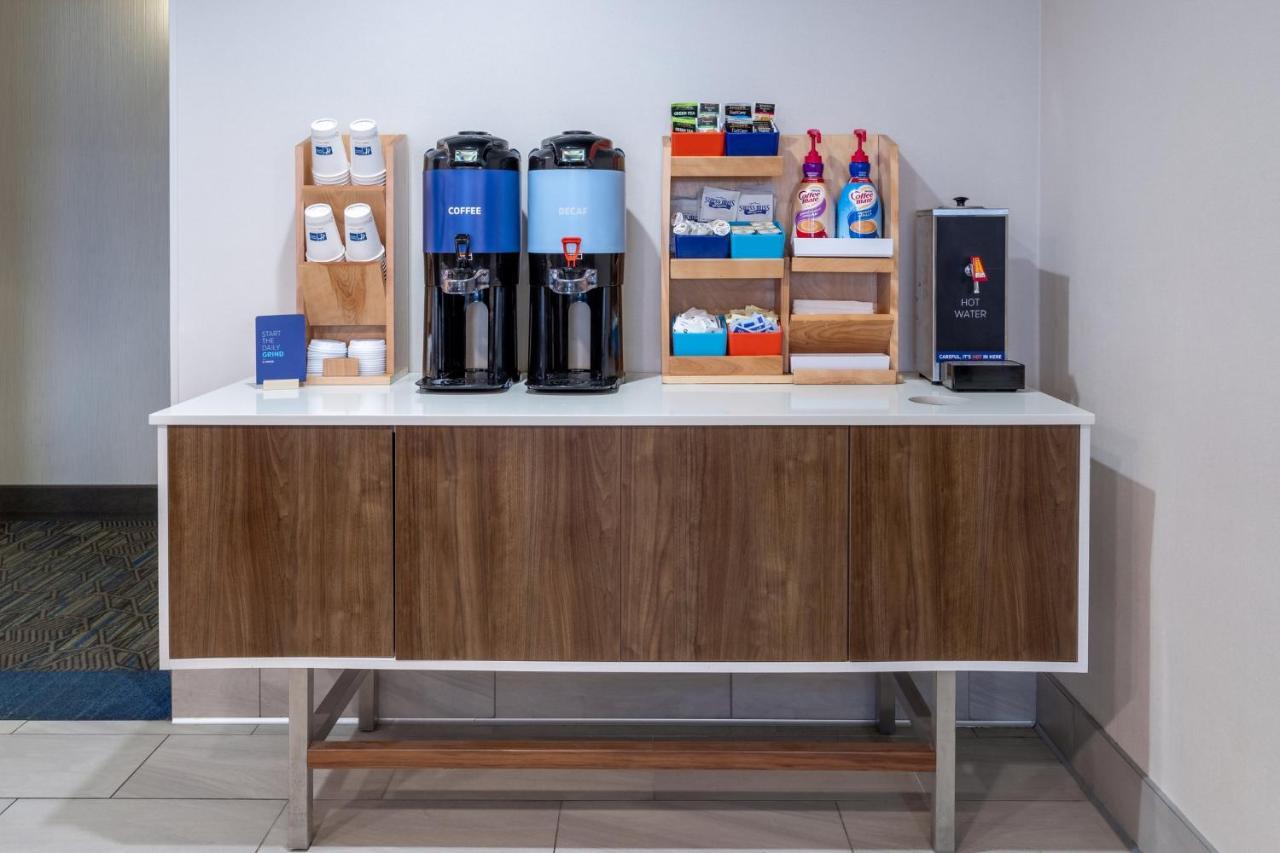 Holiday Inn Express Hotel & Suites-St. Paul By Ihg Vadnais Heights Ngoại thất bức ảnh