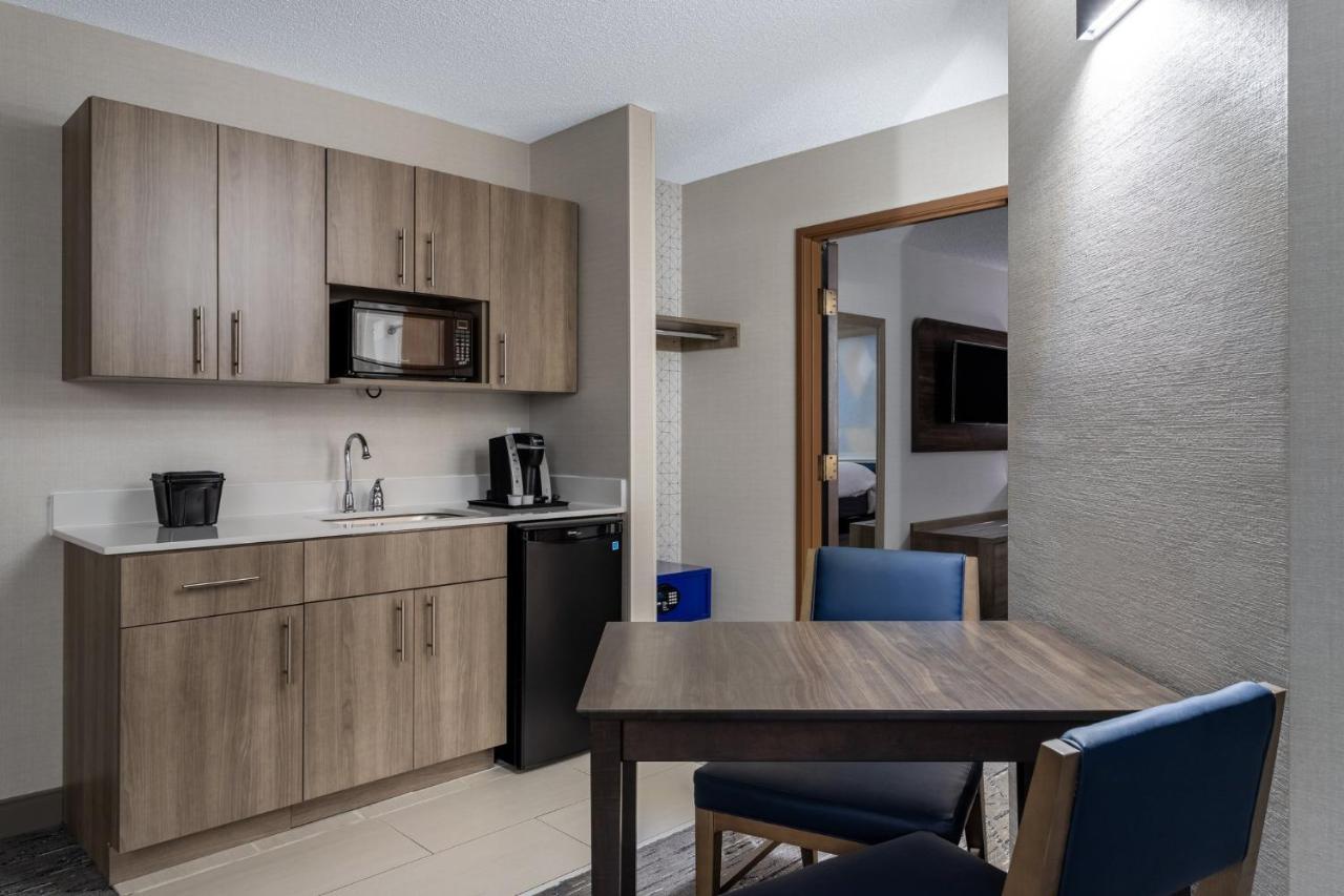 Holiday Inn Express Hotel & Suites-St. Paul By Ihg Vadnais Heights Ngoại thất bức ảnh