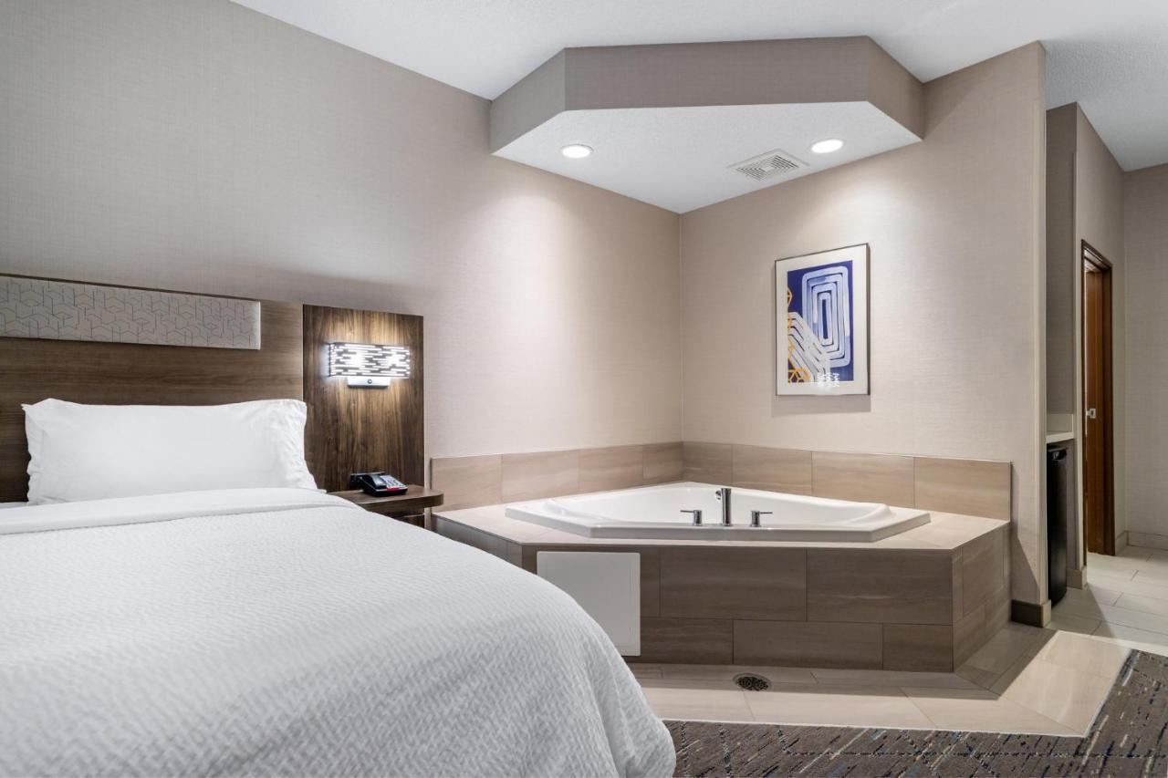 Holiday Inn Express Hotel & Suites-St. Paul By Ihg Vadnais Heights Ngoại thất bức ảnh