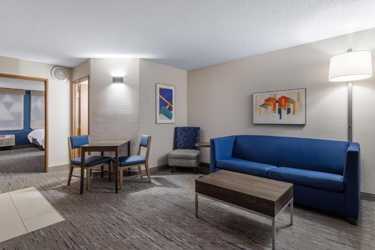 Holiday Inn Express Hotel & Suites-St. Paul By Ihg Vadnais Heights Ngoại thất bức ảnh