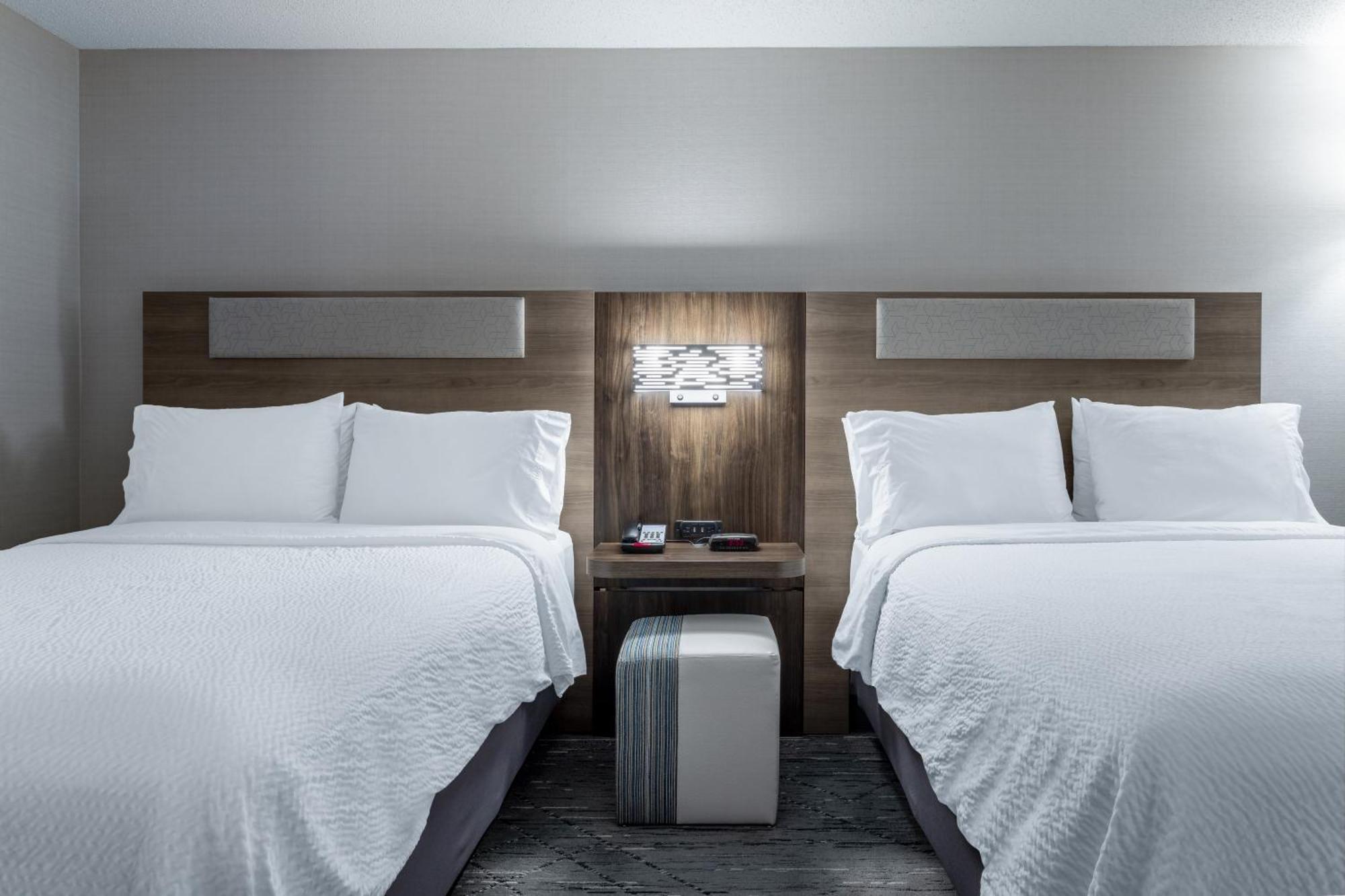 Holiday Inn Express Hotel & Suites-St. Paul By Ihg Vadnais Heights Ngoại thất bức ảnh